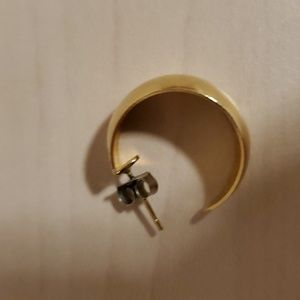 Shiny Gold-Toned Crescent Earring